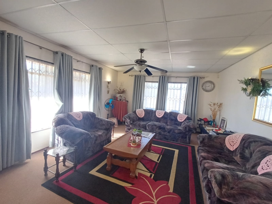 3 Bedroom Property for Sale in Vaalpark Free State